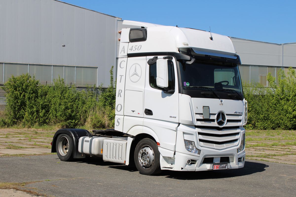 Mercedes-Benz Actros 1845